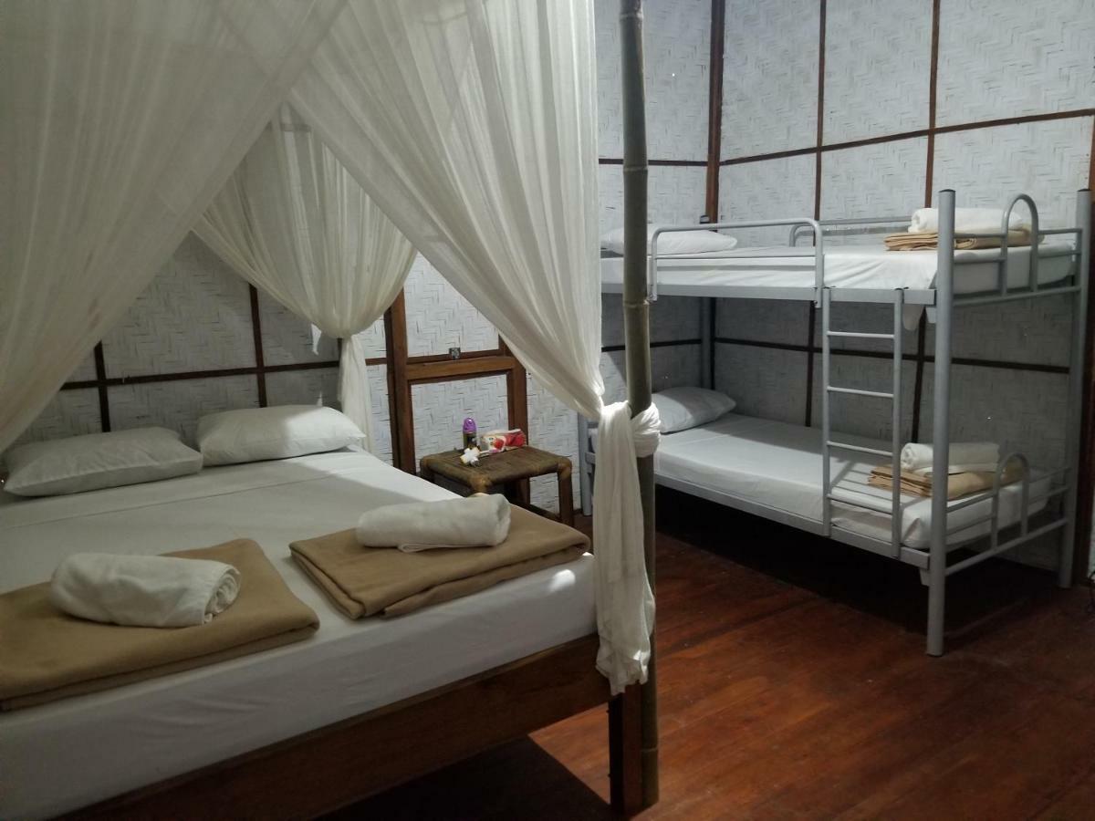 Mojosurf Camp Red Island Hotell Pasanggaran Eksteriør bilde
